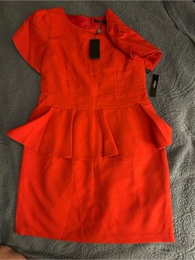 Red Midi Dress with Short Sleeves